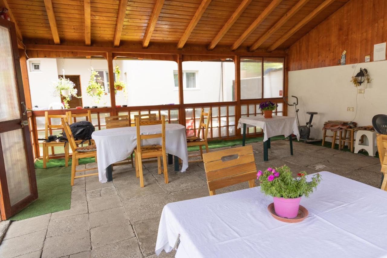 Pensiunea Montan Busteni Exterior photo